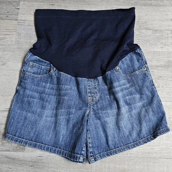 Liz Lange Maternity For Target Sz M Midi Denim Blue Jean Shorts Belly Band - Picture 1 of 11